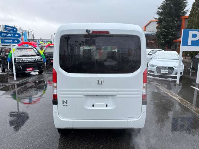 Honda N-VAN 8