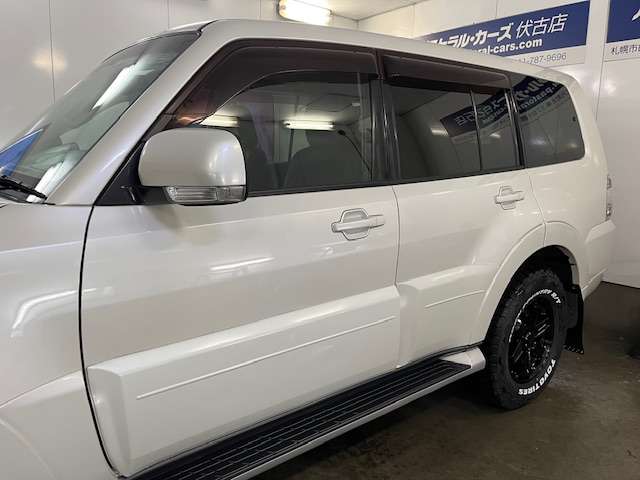 Mitsubishi Pajero 5
