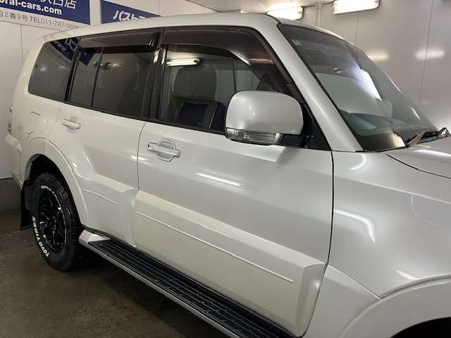 Mitsubishi Pajero 10