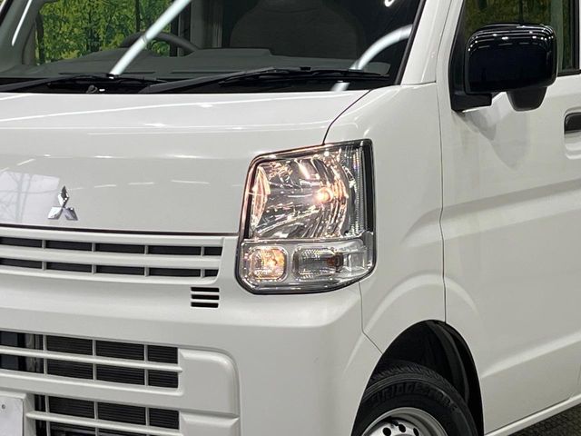 Mitsubishi Minicab Van 10