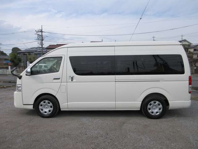 Toyota Hiace 6
