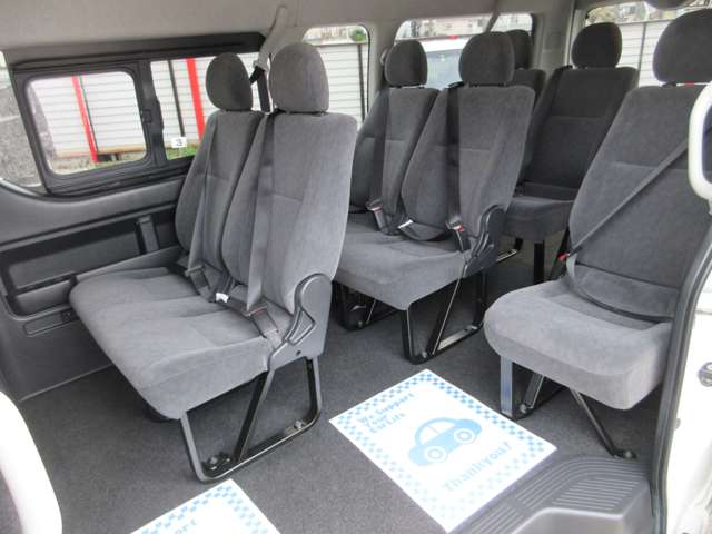 Toyota Hiace 9