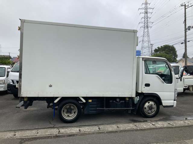 Isuzu Elf 11