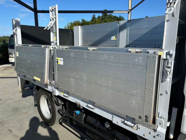 Mitsubishi Fuso Canter 12