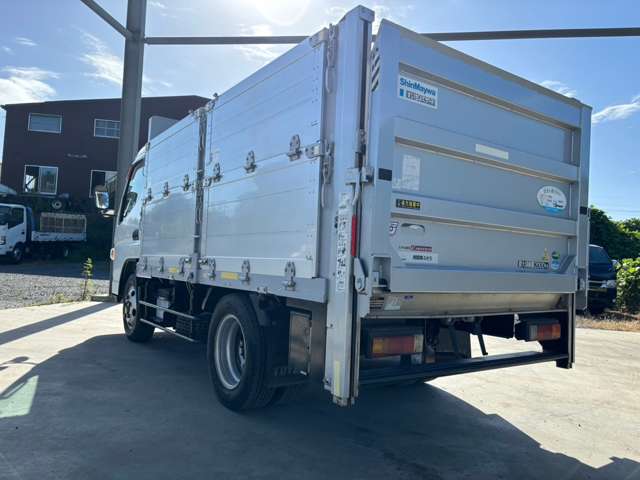 Mitsubishi Fuso Canter 8