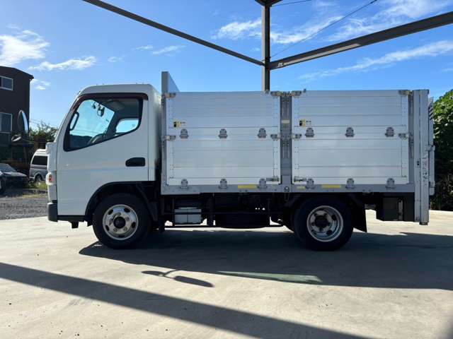 Mitsubishi Fuso Canter 9