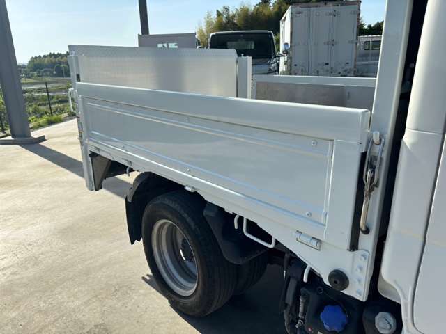 Isuzu Elf 11