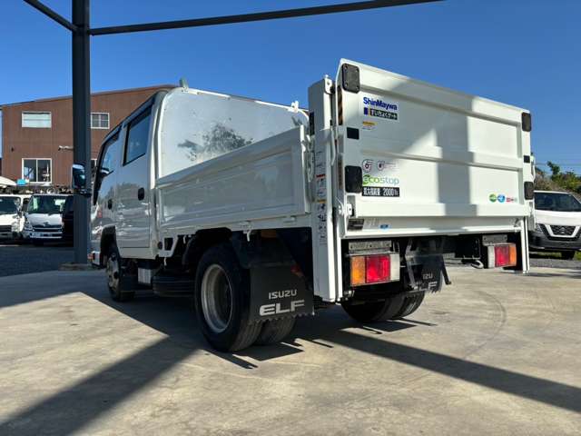 Isuzu Elf 7