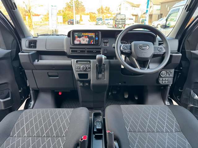 Daihatsu Atrai 3