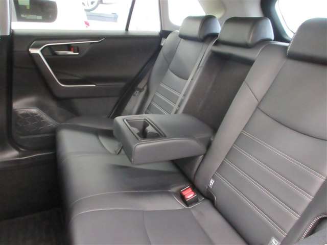 Toyota RAV4 11