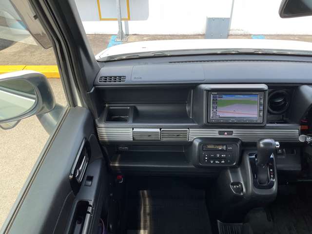 Honda N-VAN 8
