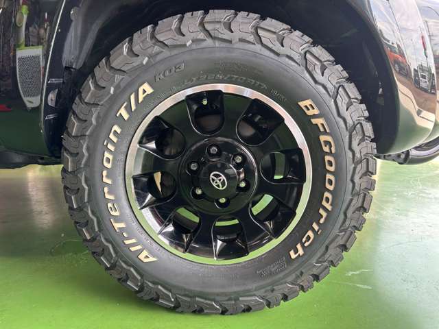 Toyota Tacoma 2