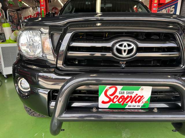 Toyota Tacoma 3
