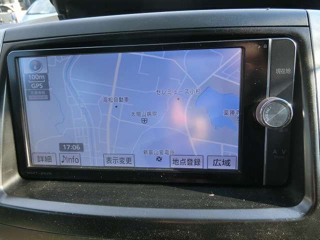 Toyota Voxy 12