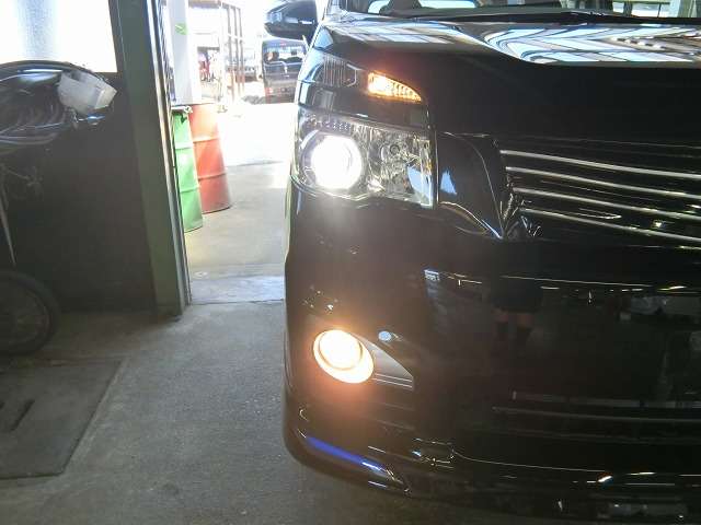 Toyota Voxy 6