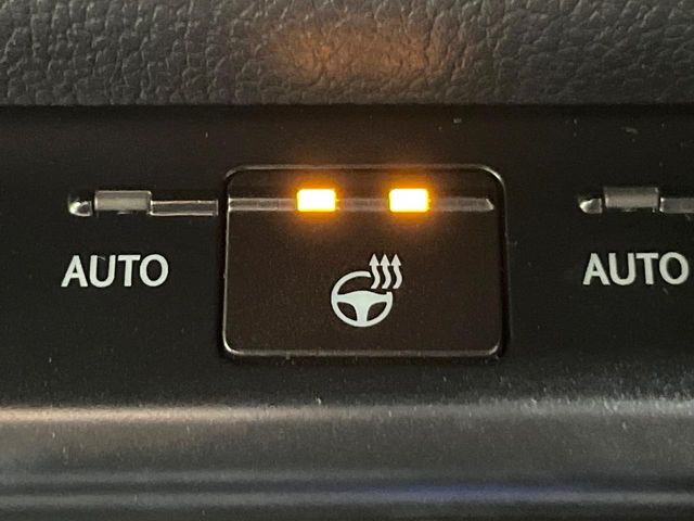 Lexus UX 5