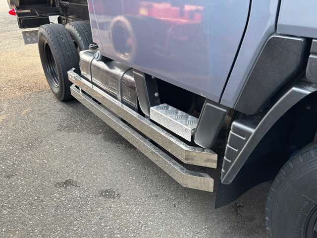 Mitsubishi Fuso Canter 10