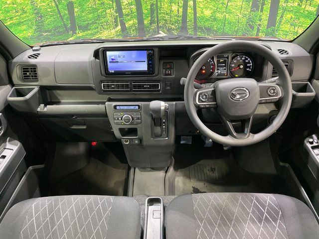 Daihatsu Atrai 4