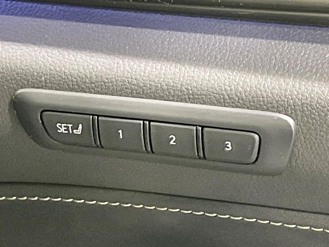 Lexus NX 8