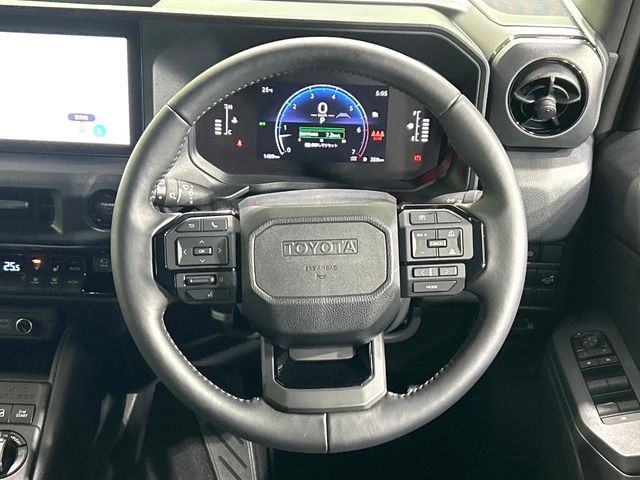 Toyota Land Cruiser FJ 11