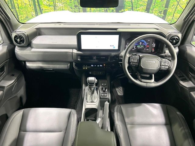 Toyota Land Cruiser FJ 2