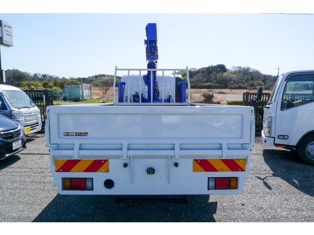 Isuzu Elf 8