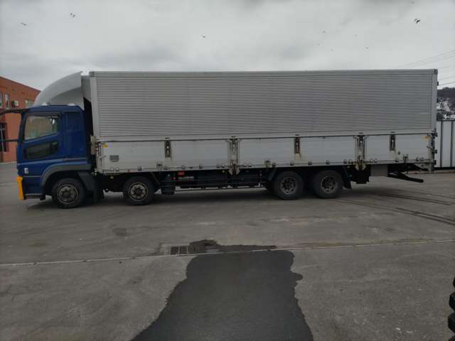 Mitsubishi Fuso Super Great 11