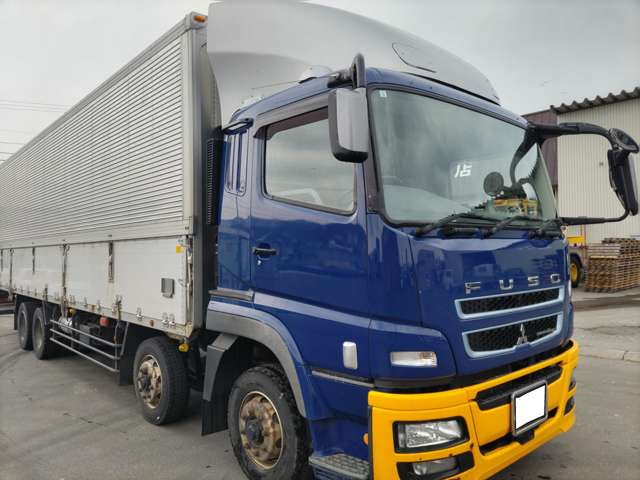 Mitsubishi Fuso Super Great 4