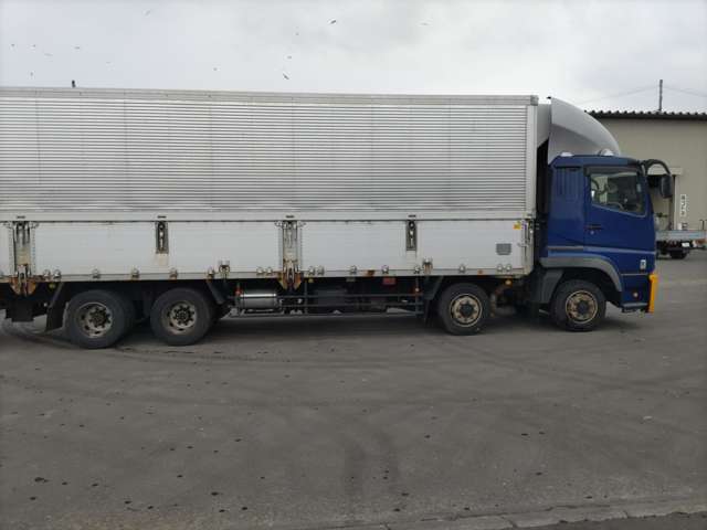 Mitsubishi Fuso Super Great 5