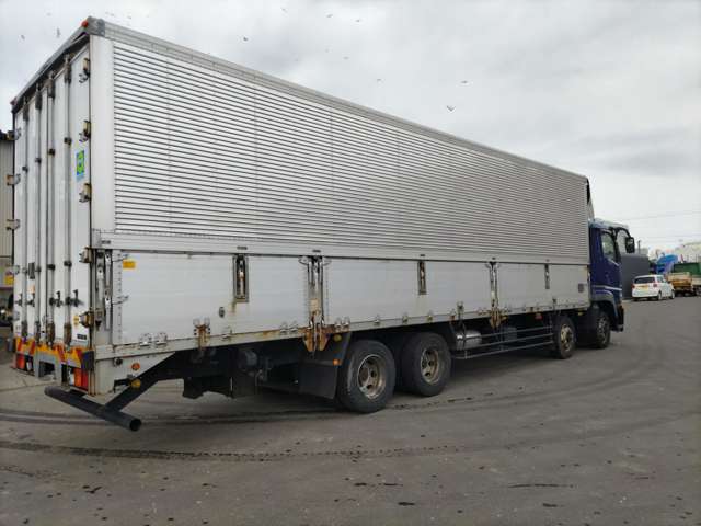 Mitsubishi Fuso Super Great 6