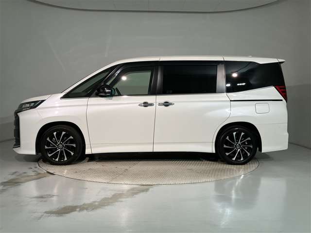 Toyota Noah 2