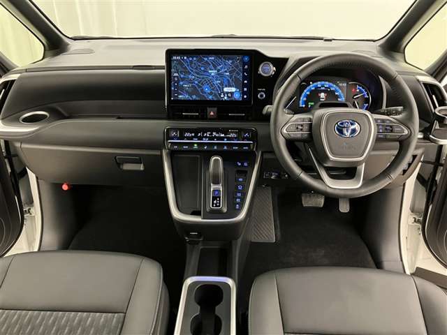 Toyota Noah 5