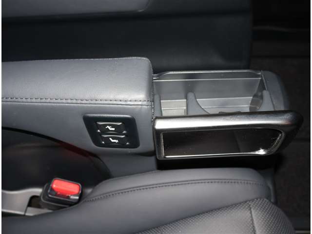 Toyota Alphard 12