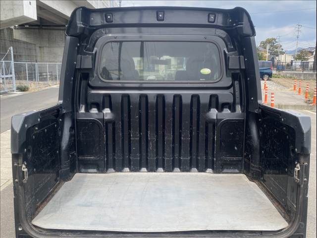 Daihatsu Hijet Deck Van 4