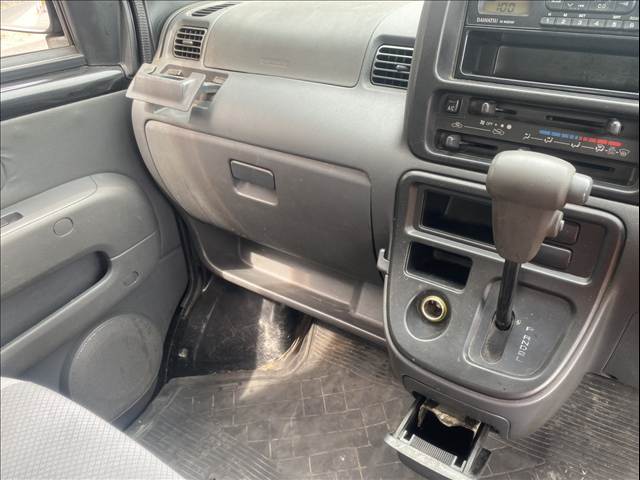 Daihatsu Hijet Deck Van 5
