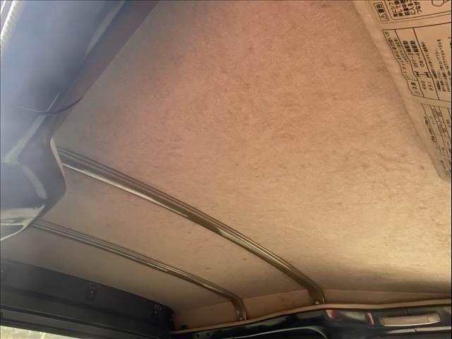 Daihatsu Hijet Deck Van 6