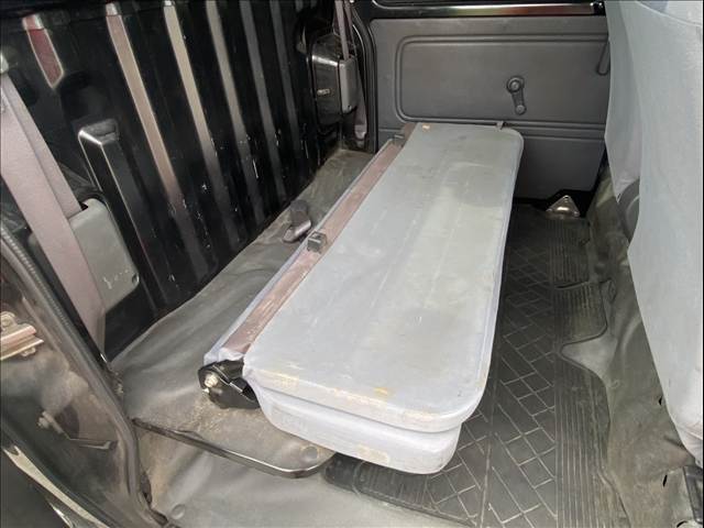 Daihatsu Hijet Deck Van 7