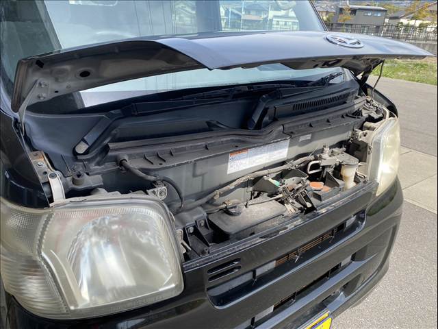 Daihatsu Hijet Deck Van 9