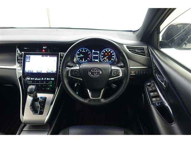 Toyota Harrier 4