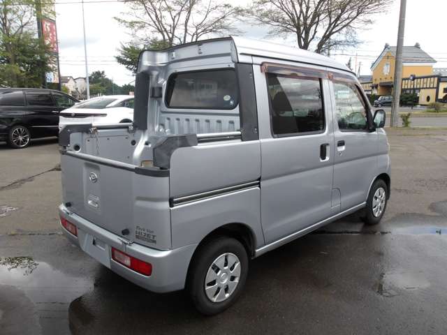 Daihatsu Hijet Deck Van 7