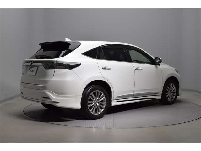 Toyota Harrier 6