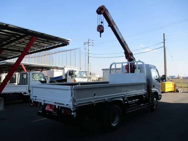 Hino Dutro 5