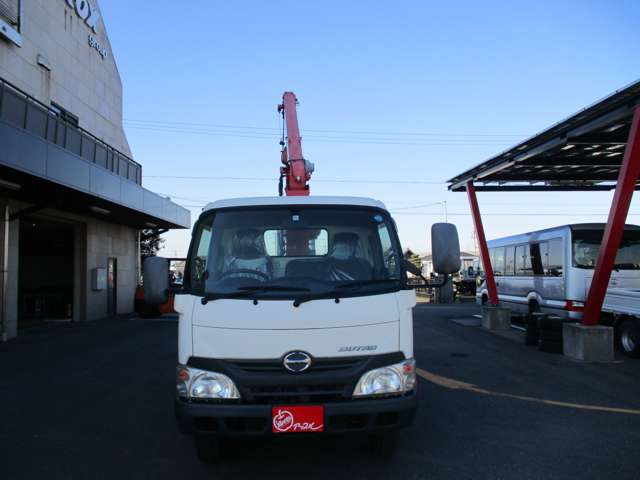 Hino Dutro 6