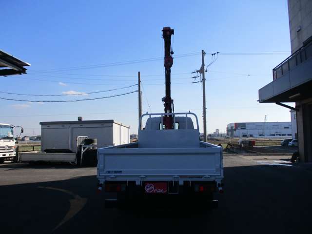 Hino Dutro 7