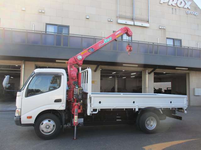 Hino Dutro 8