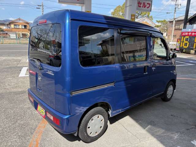 Daihatsu Hijet Cargo 7