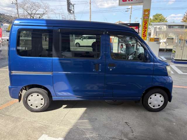 Daihatsu Hijet Cargo 8