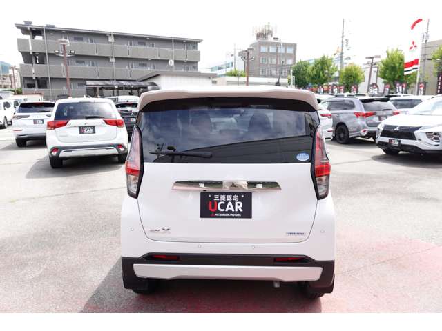 Mitsubishi eK X 12