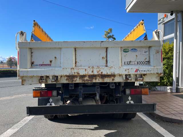 Mitsubishi Fuso Canter 11