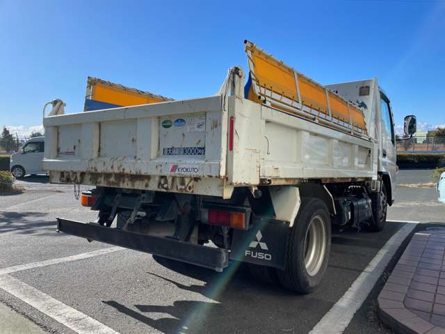 Mitsubishi Fuso Canter 9